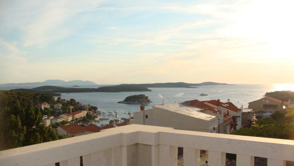 Apartments Topo Hvar Town Exterior photo